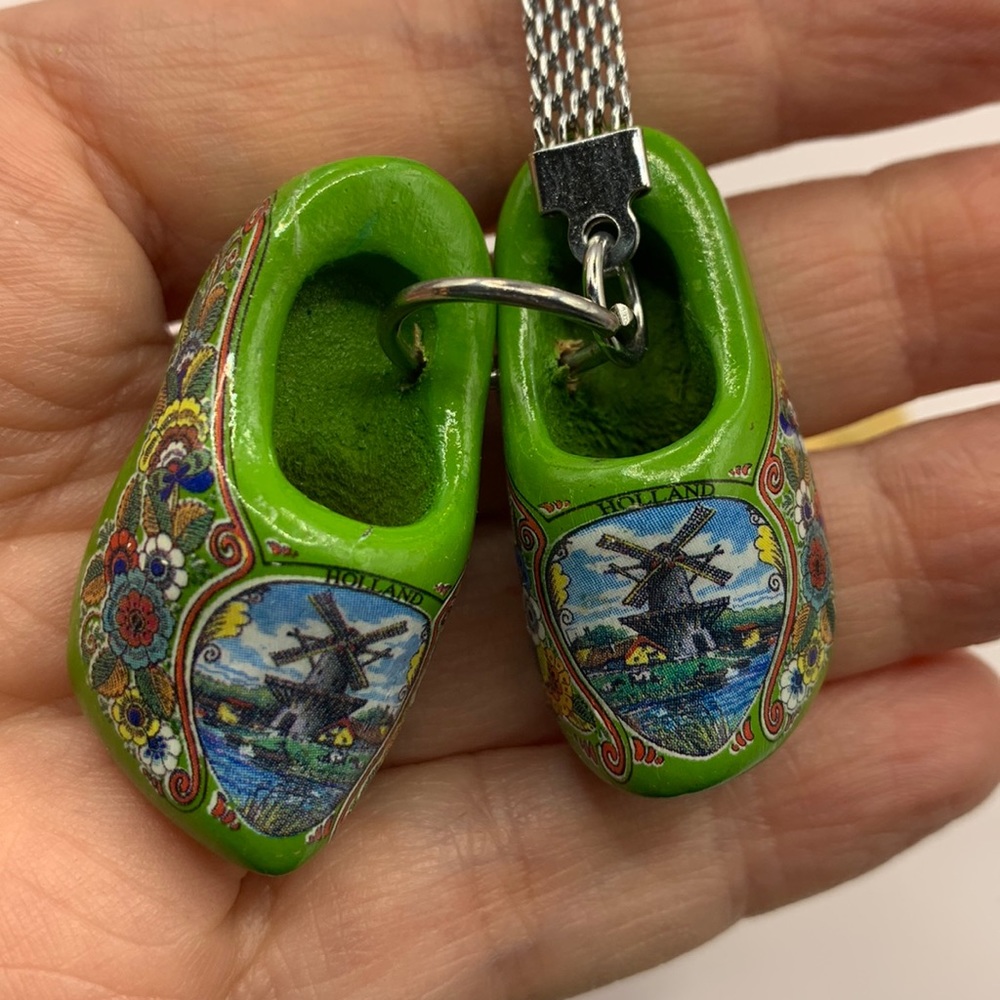 Wooden shoe dutch clog keychain